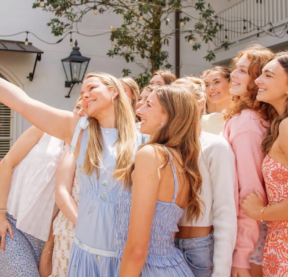 PMU-share-stories-and-photos-every-phi-mu-has-a-story@2x