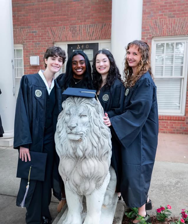 PMU-sisters-posing-at-graduation-about-phi-mu-small@2x